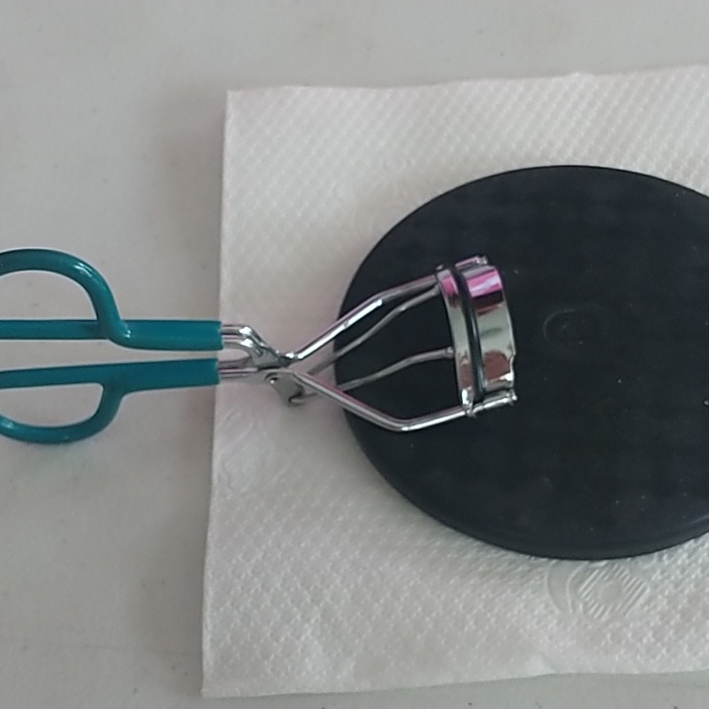 Eyelash tool